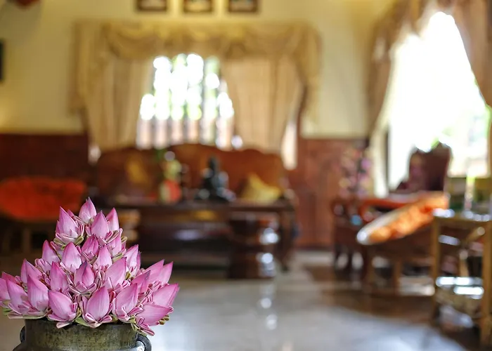 Forest King Hotel 3*